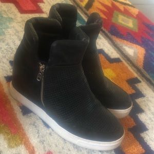 Size 10 Steve Madden black wedge booties